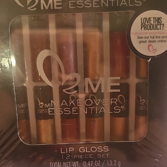 ME Makeover Essentials Lip Gloss Set - Vibrant Shades - Picture 2 of 4